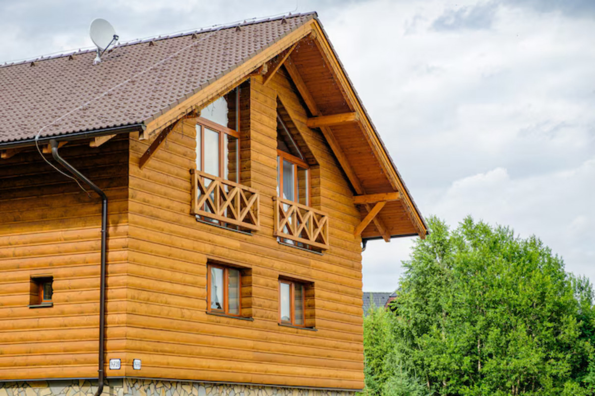 Obrabotka-sruba-doma
